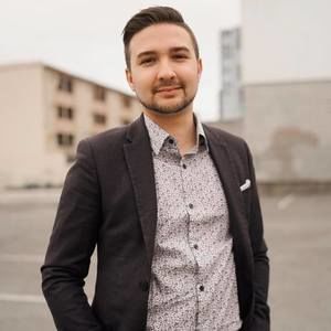 Meet your Posher, Adrian